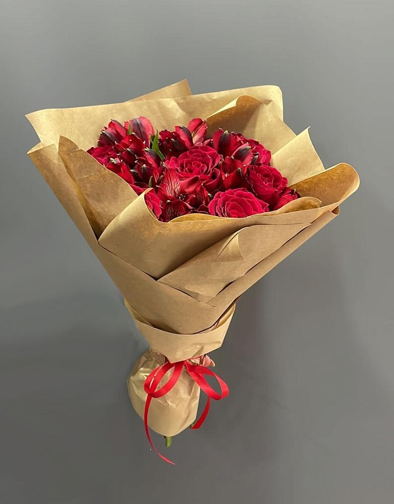 Букет цветов из: Альстромерии и Розы в Скоропусковском