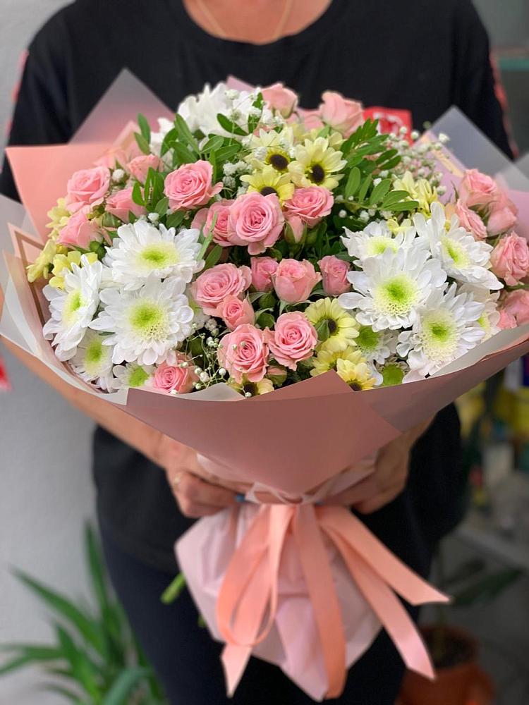 Букет цветов из: Розы и Хризантемы в Скоропусковском