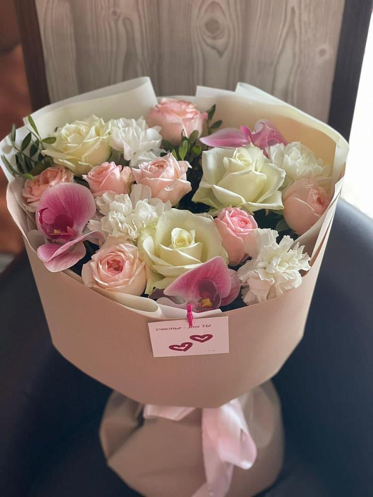 Букет цветов из: Орхидеи, Розы и Гвоздики в Скоропусковском