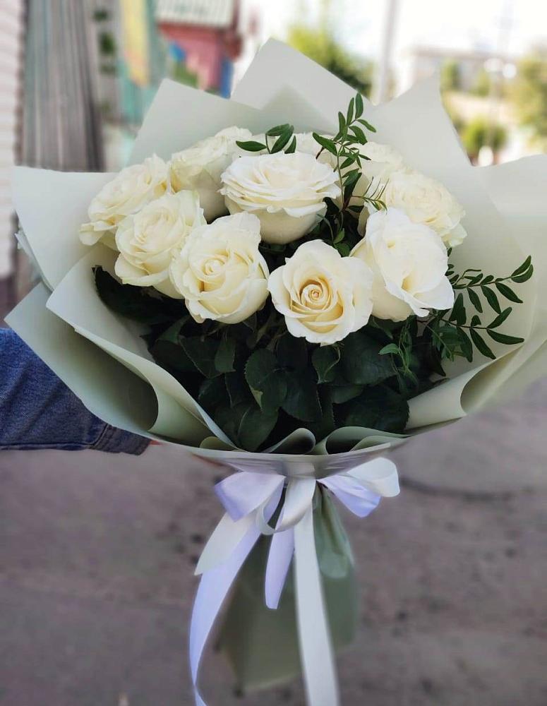 Букет Белые розы Проуд в Скоропусковском