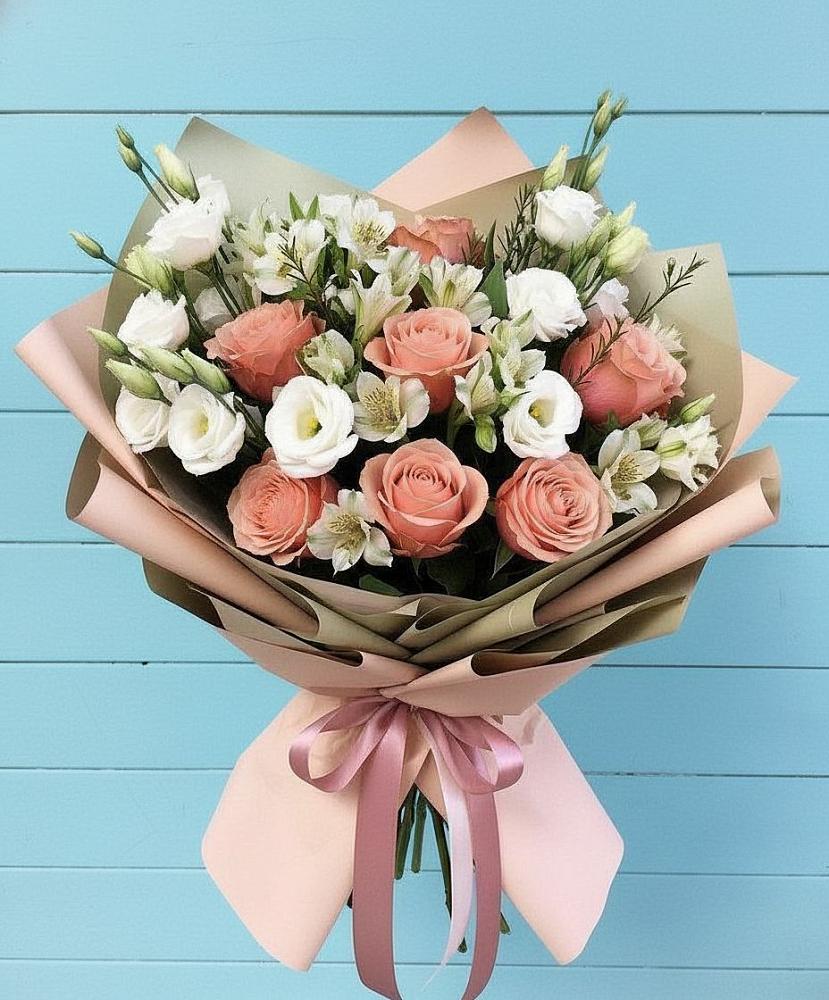 Букет цветов из: Розы, Альстромерии и Лизиантусы в Скоропусковском