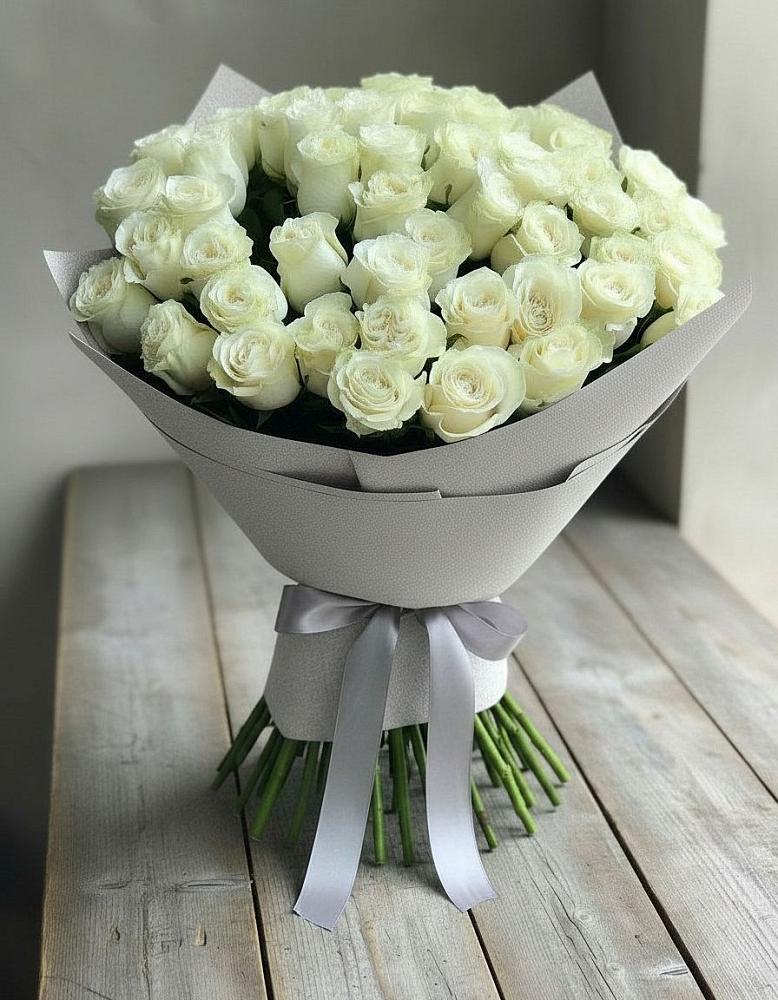 Букет 35 Белых роз в Скоропусковском