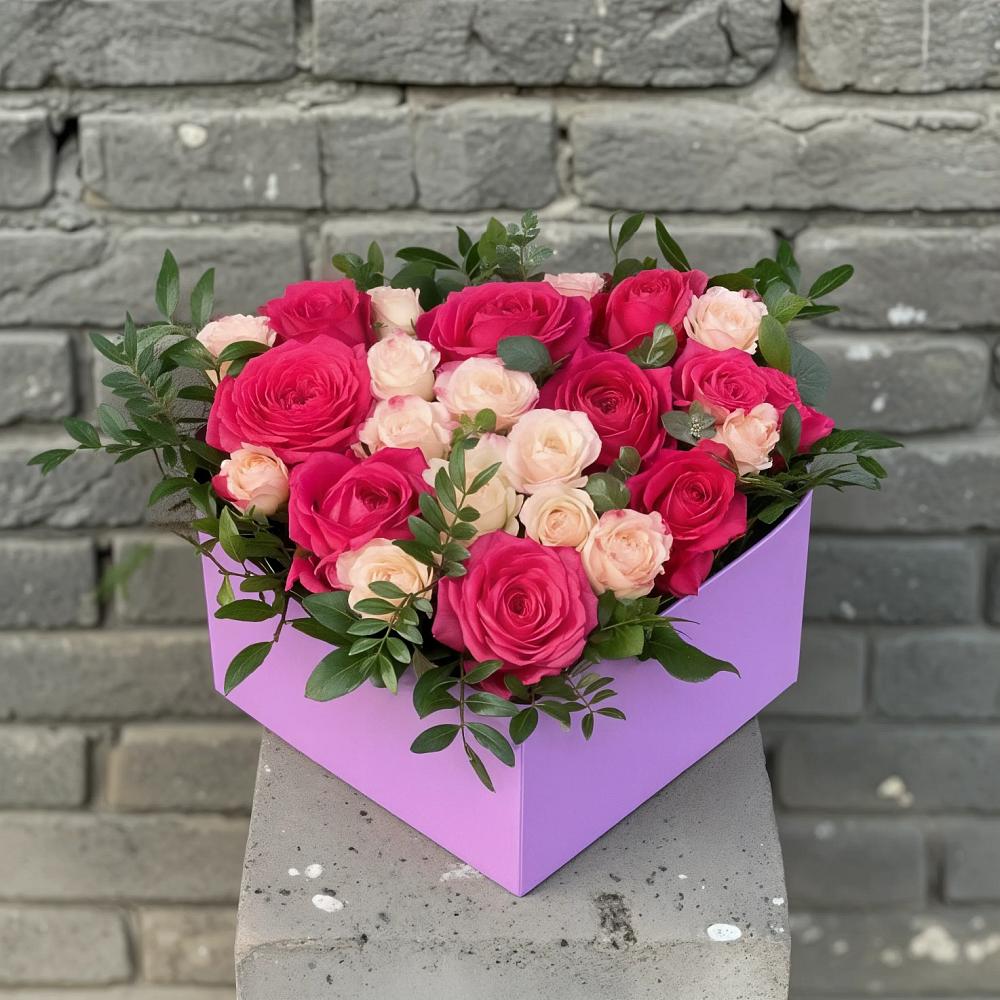 Цветочная композиция из Розы в коробке в Скоропусковском