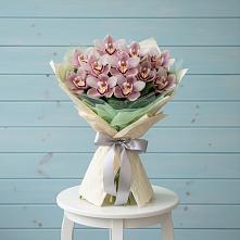 Букет цветов из:  Орхидеи и Розы в Скоропусковском