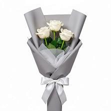 Букет 3 белые розы в Скоропусковском