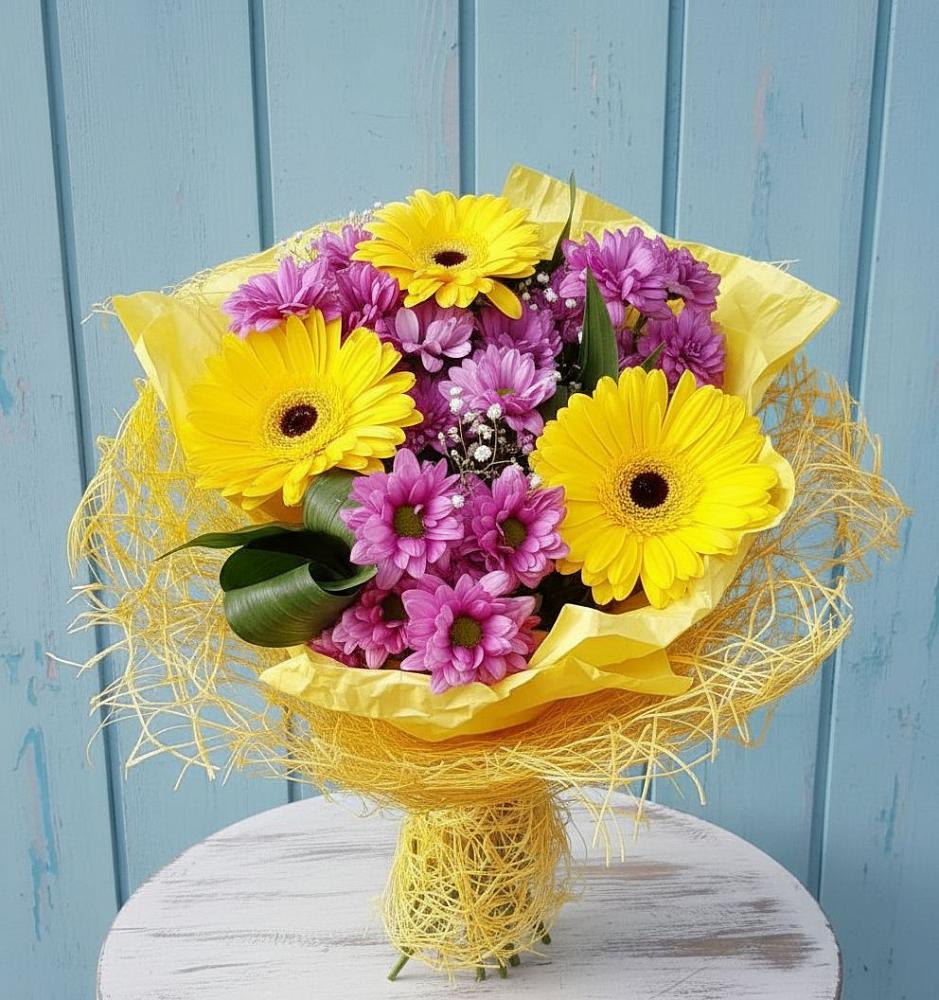 Букет цветов из: Хризантемы и Герберы в Скоропусковском