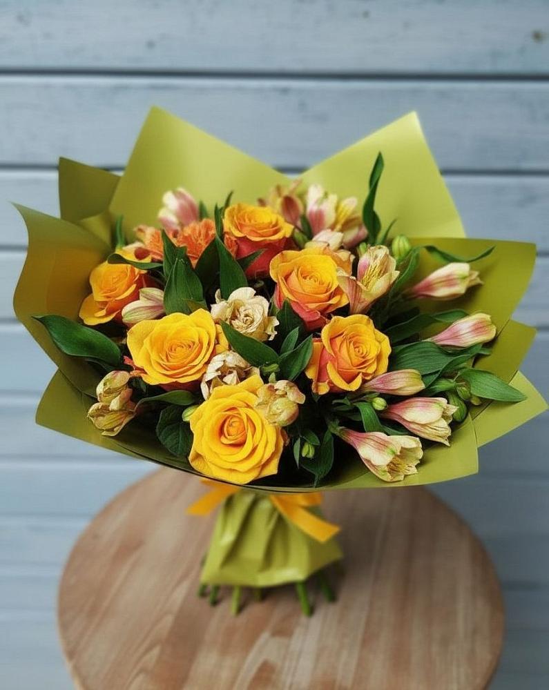 Букет цветов из: Альстромерии и Розы в Скоропусковском