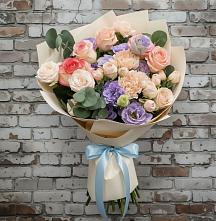 Букет цветов из:  Розы, Лизиантусы и Гвоздики #REPLACE_PRED# Скоропусковском